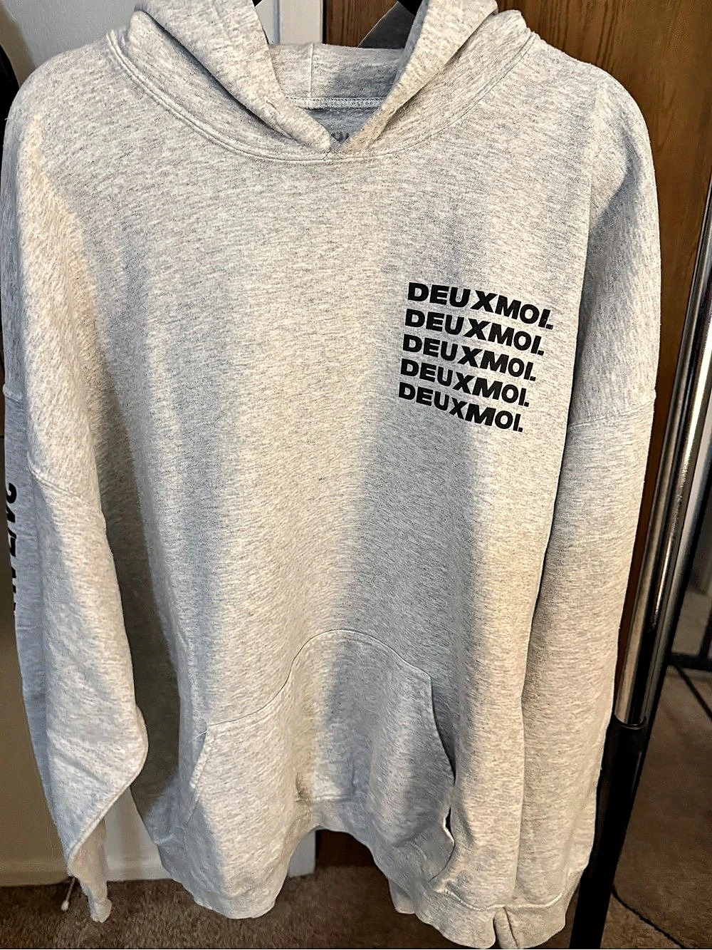 DEUXMOI Graphic Hoodie in Gray Like New